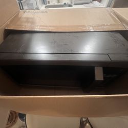 Toshiba Compact Microwave 