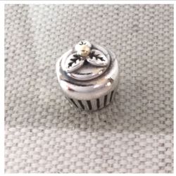 1 Pandora Cupcake Charm