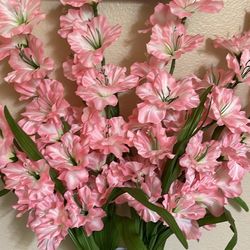 Hermoso Florero. Vaso Cerámico Y Orquídeas Plásticas