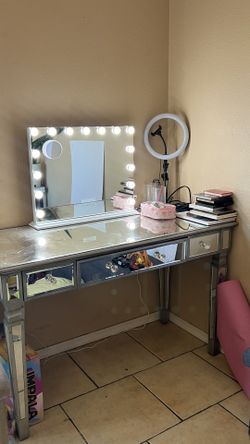 Mirrored Vanity Table