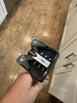 Odyssey Ten Golf Putter w thick grip - RH