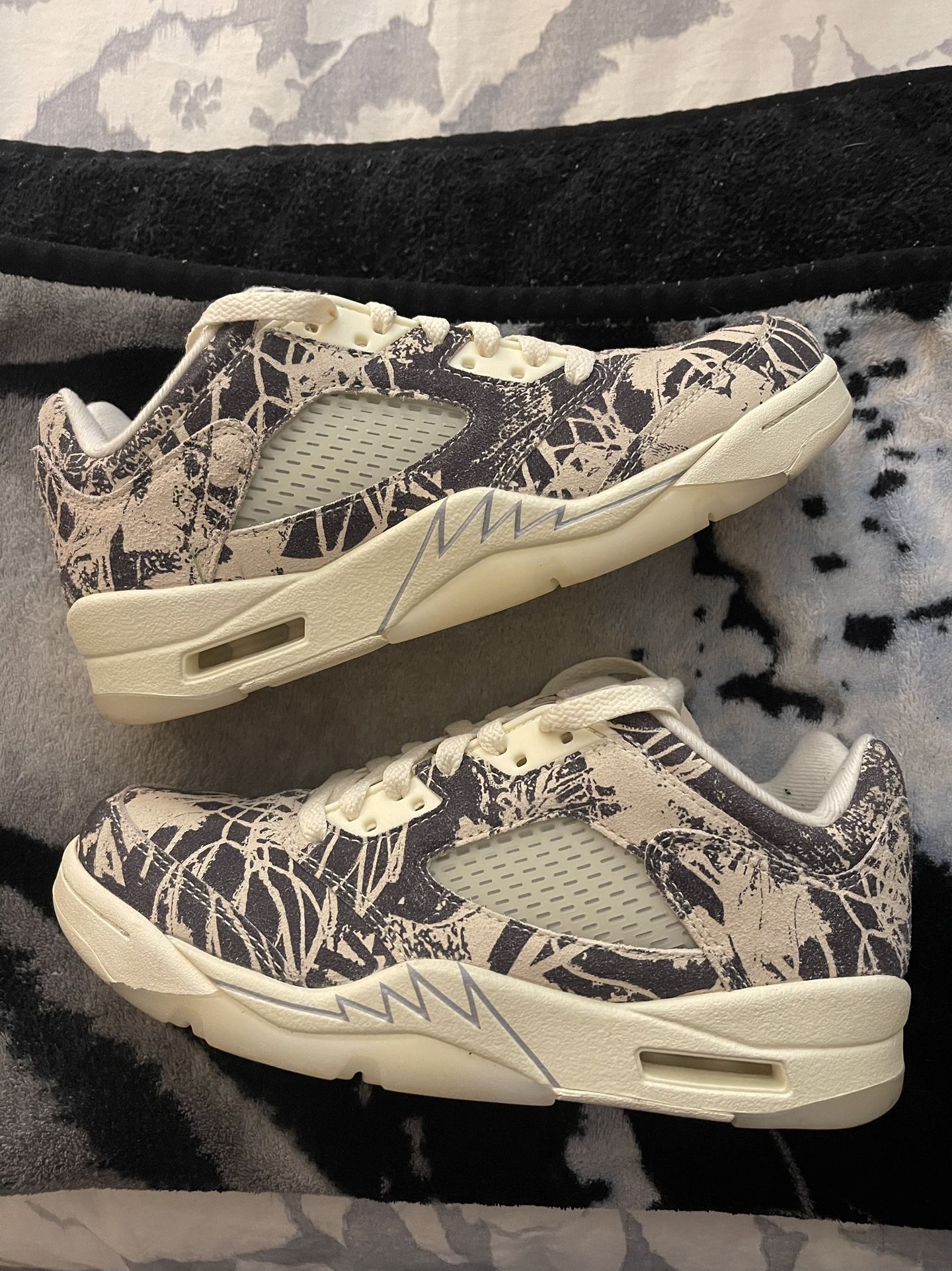 Jordan 5 Retro Low “Expressions”