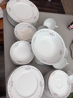 GOLD STANDARD PORCELAIN CHINA SET