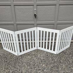 Modern White Wood Pet Fence Gate