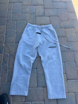 Essentials sweats Medium