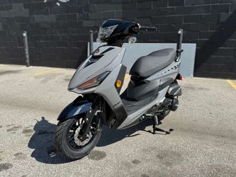 50cc & 200cc Gas Scooters