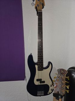 Fender/Squier Precision Bass 4-String – Ready to Play!