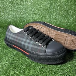 Burberr.y Men’s Size 10 & 10.5 Men’s Shoes