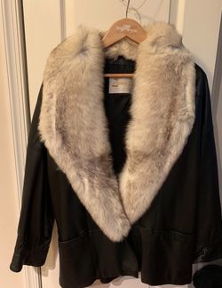 Leather Coat/Women’s 