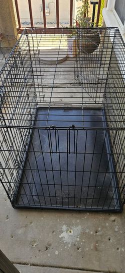 DOG KENNEL  LARGE $ 25