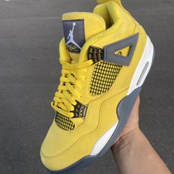 Jordan 4 Lightning