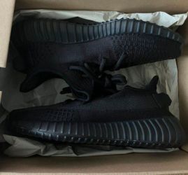 Yeezy Onyx