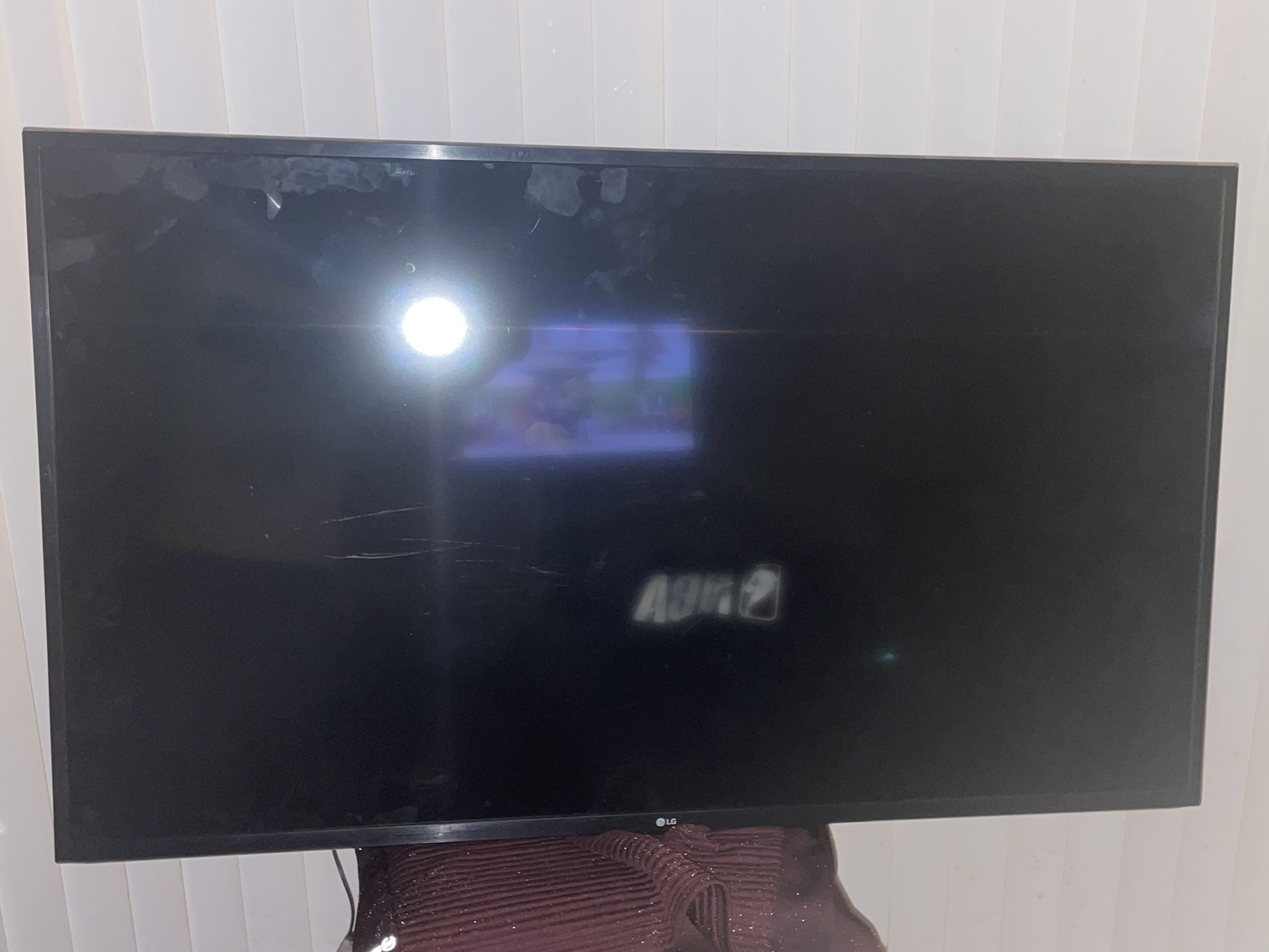 New 50 Inch LG Smart Tv
