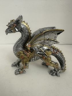 Dragon statue figurine