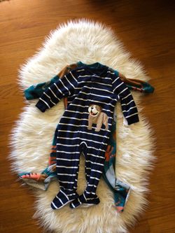 2 Fleece pajamas 12 mths