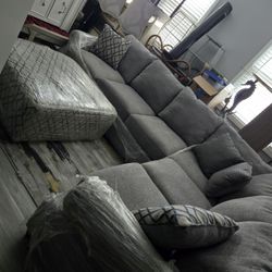 New Sectional Sofa W/ Ottoman and Rug 