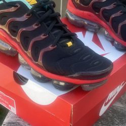 Nike Air Vapormax Plus Zise 10.5 