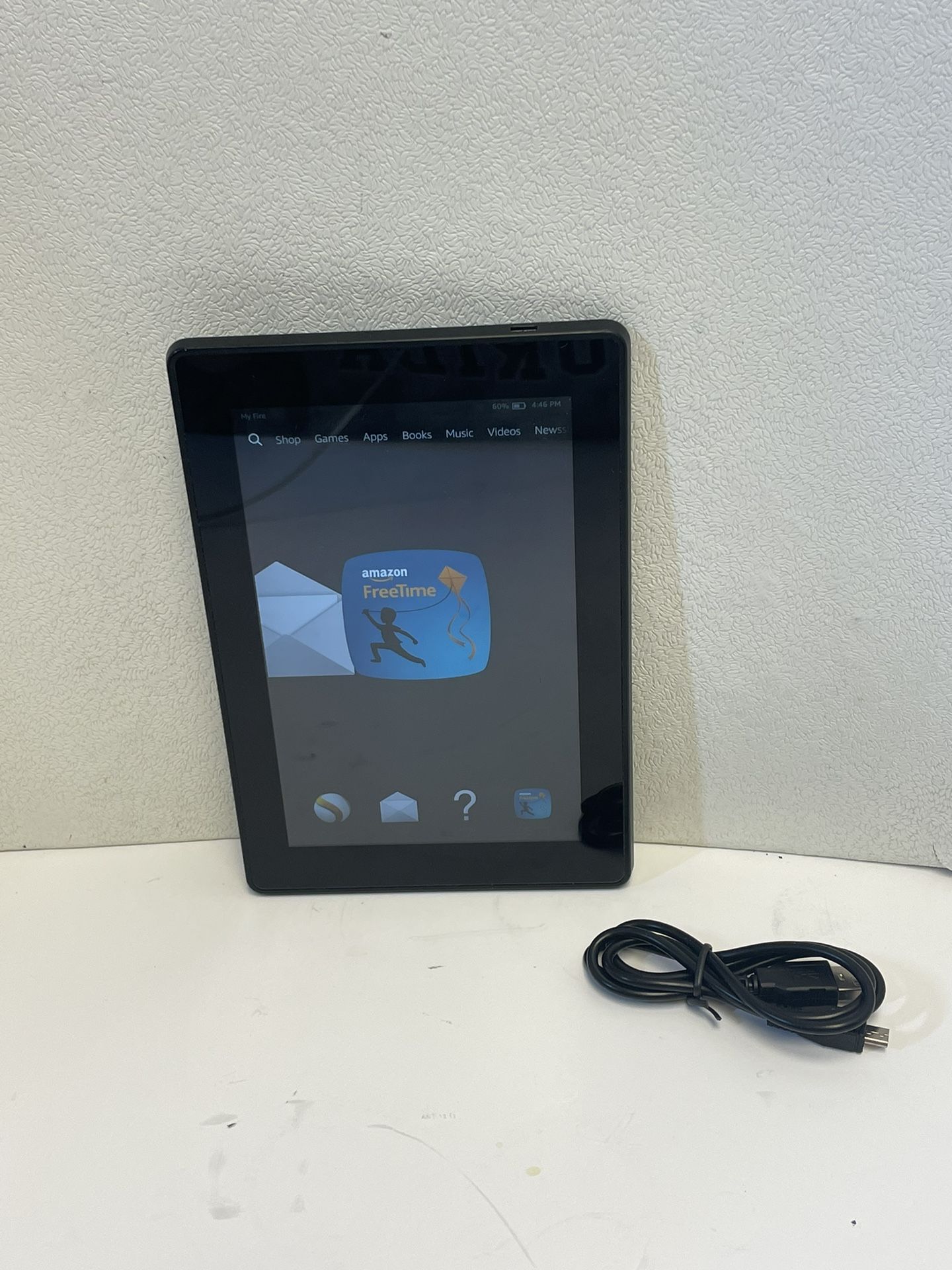 Amazon Kindle Fire HD (3rd Generation) 8GB, Wi-Fi, 7in - With Charger - Tested