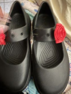 Stomp tosette mary jane crocs