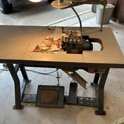 Serger Industrial Machine 