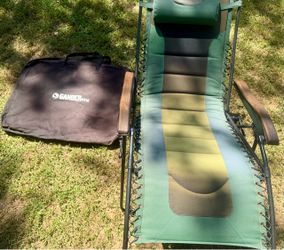 Gander Mountain Zero Gravity Reclining Camping Chair w/ Carry Bag