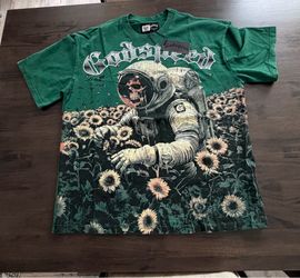 Godspeed Men's Graphic Print Astronaut Skull T-Shirt Green Crew Neck L