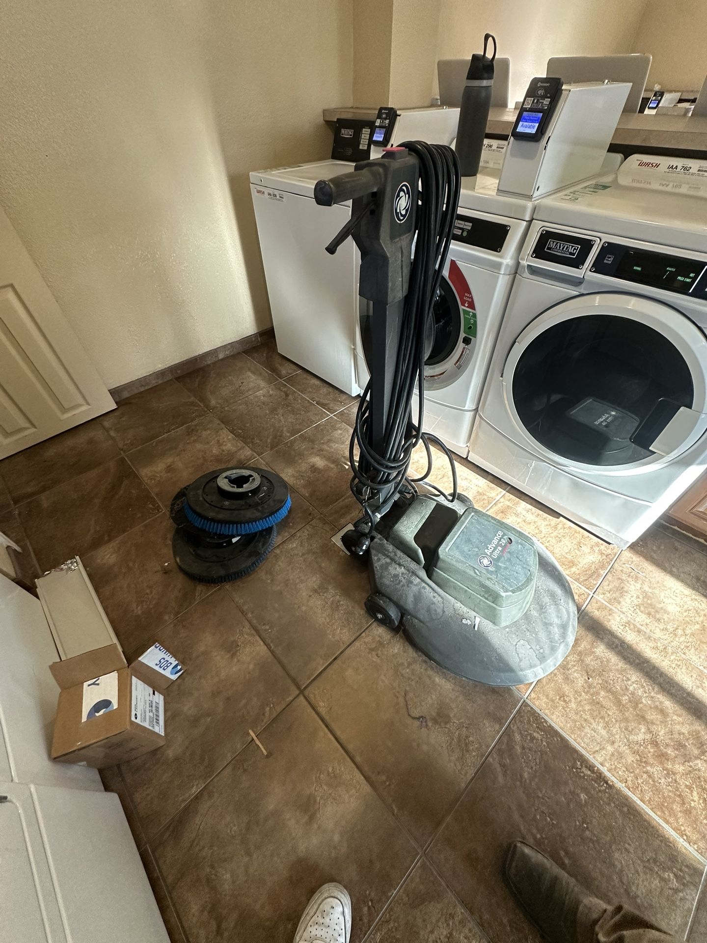 Advance Ultra 2.0 Floor Scrubber 
