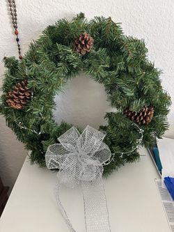21 Inch Christmas Wreath With Silver Bow