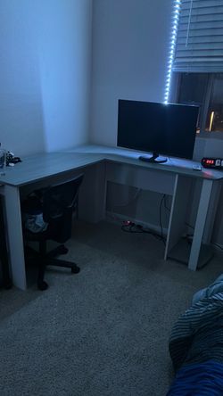 Free! Desk