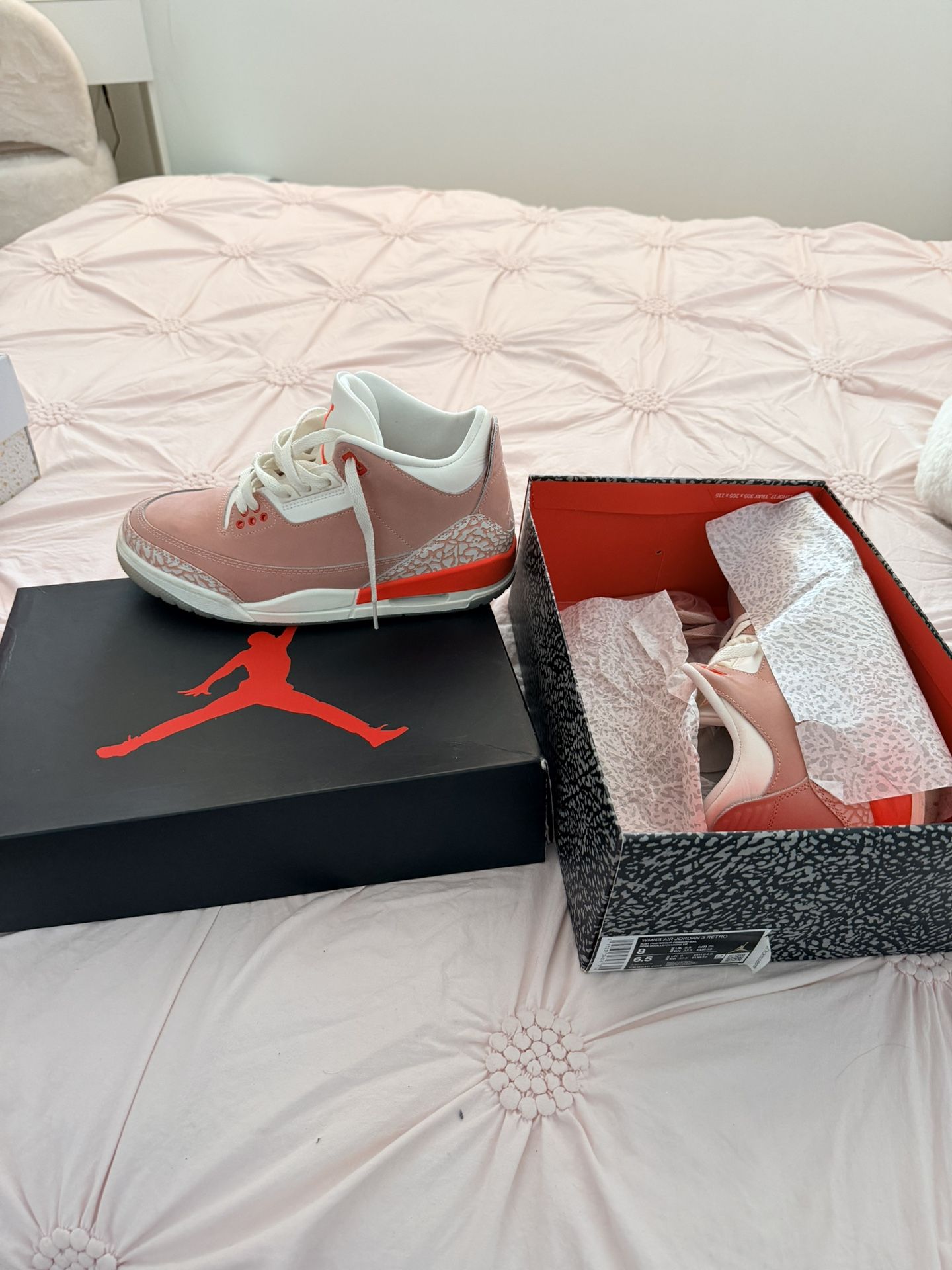 WMNS Air Jordan 3 Retro