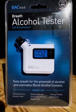 Brand New BACtrack S35 Breathalyzer – Personal Alcohol Tester