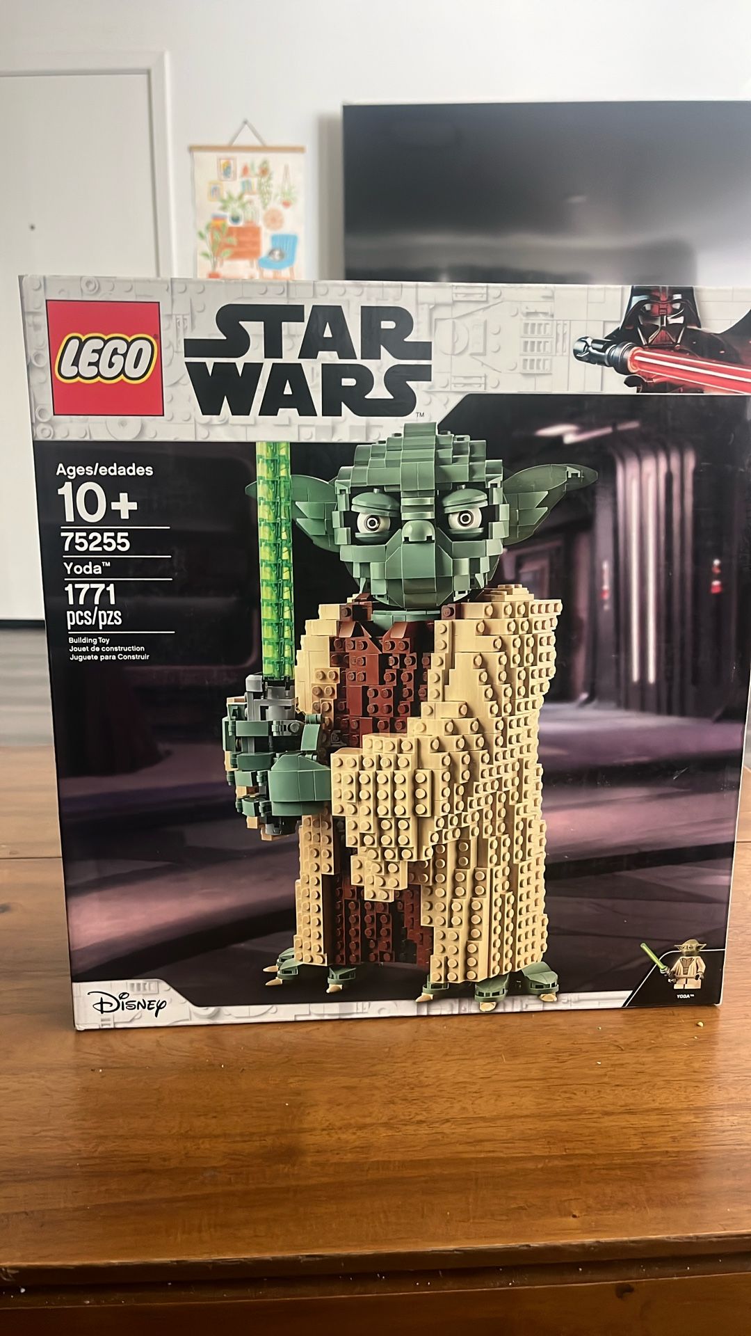 Lego Lego Yoda. Item # 75255