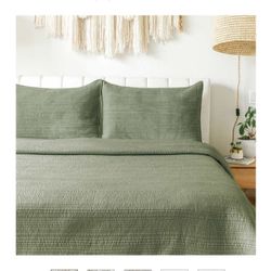 Jennifer Adams Stonewashed 3piece Quit Set 