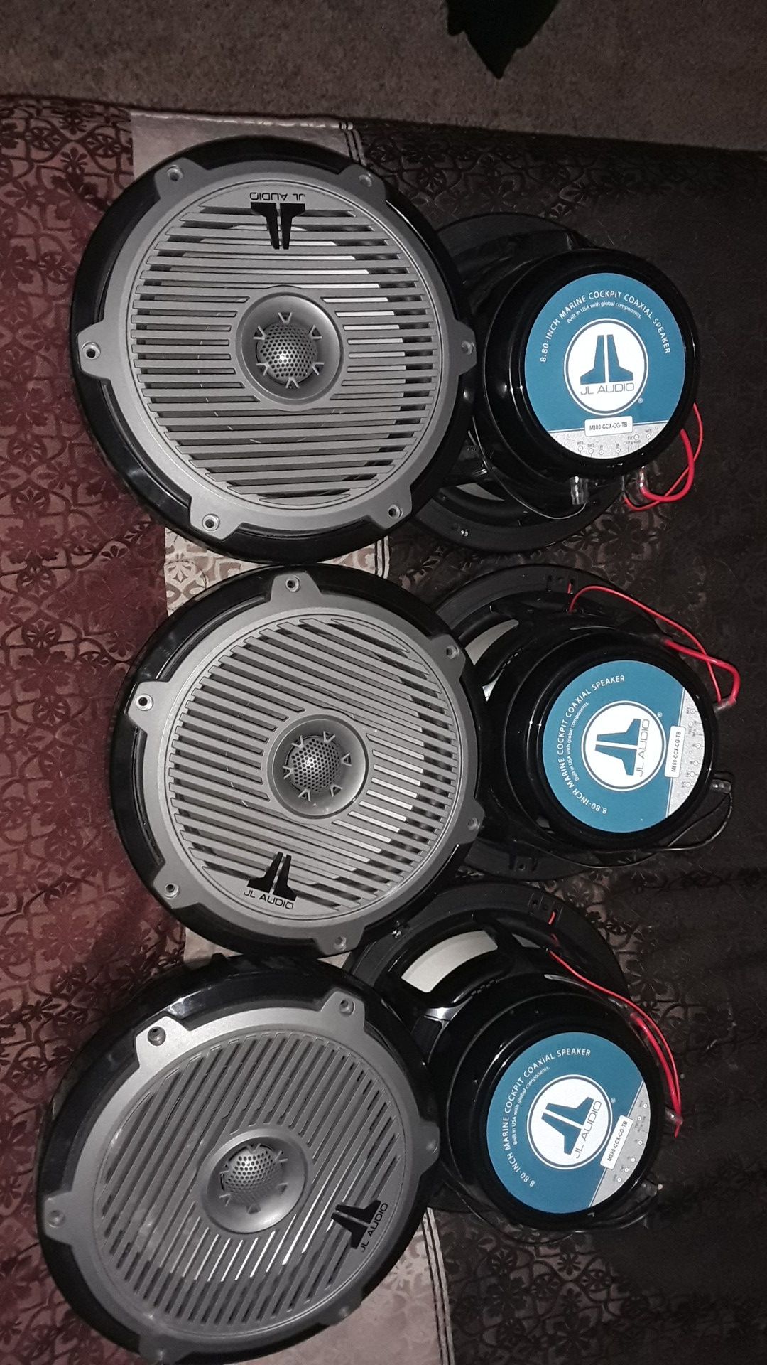 6 jl audio 8.8 speakers for car or boat, they all work.