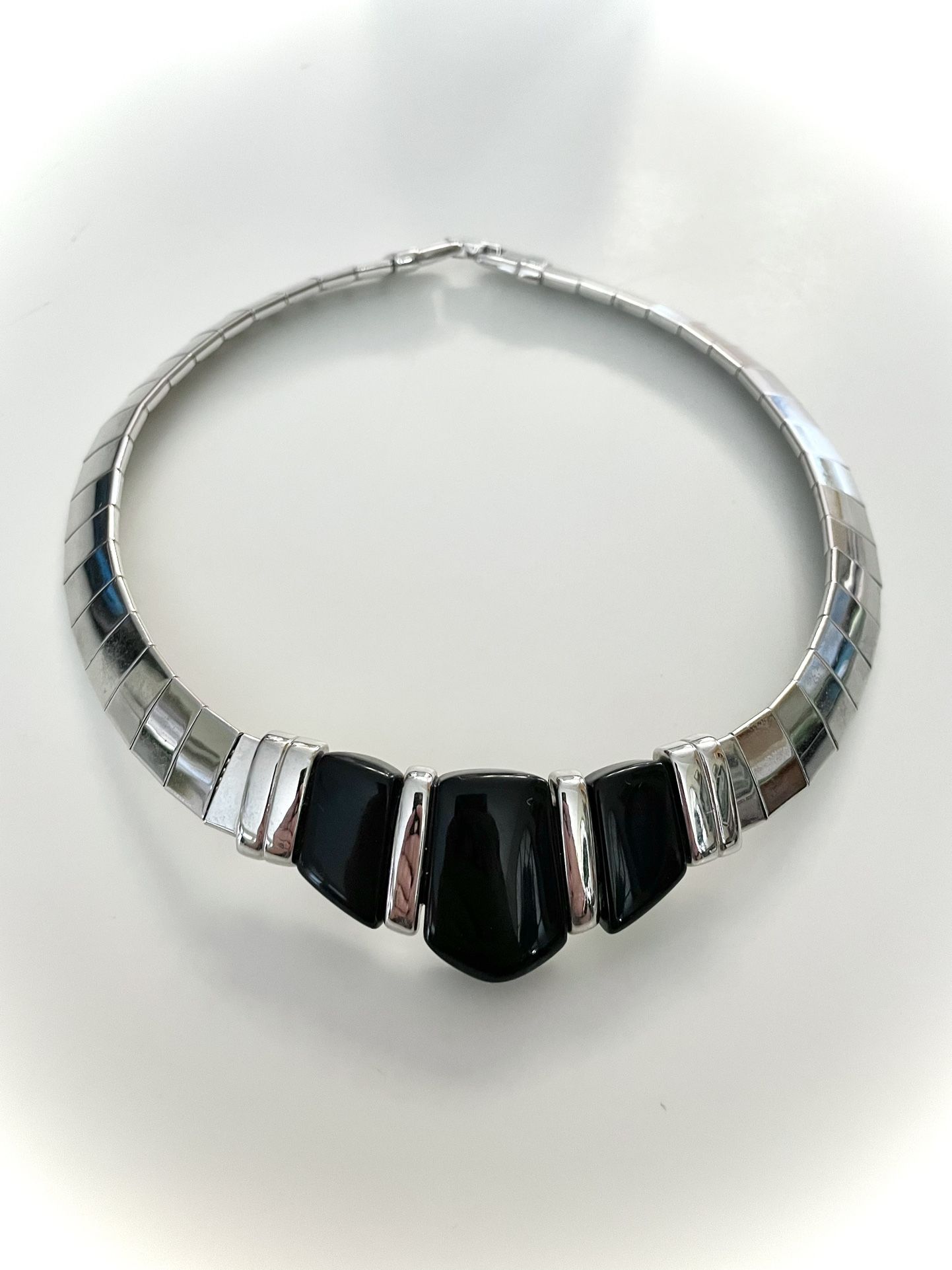 Napier Silver Plated Choker Style Necklace. Vintage.