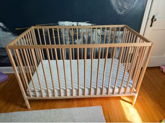 IKEA Sniglar Crib and IKEA crib mattress