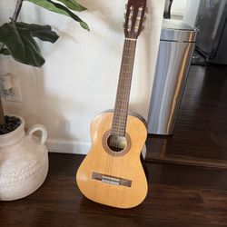 Hohner HC02 Junior Guitar Half Size