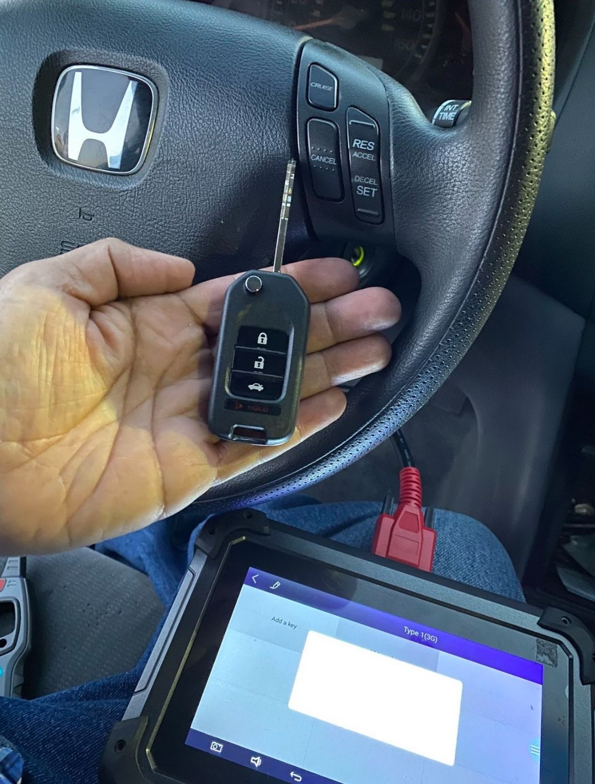 Honda Element Remote Control Flip Key. Fits Accord Civic Pilot CR-V Element