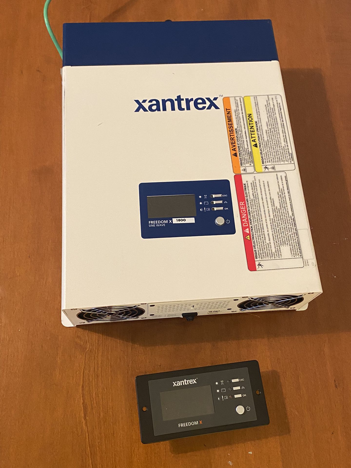 Xantrex Freedom X 1800W Inverter WITH Bluetooth remote panel 120VAC 12DC RV Camper Van