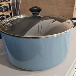 Brand New 5-Quart Dutch Oven