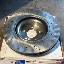 07 Mercedes S550 Front Rotors Set
