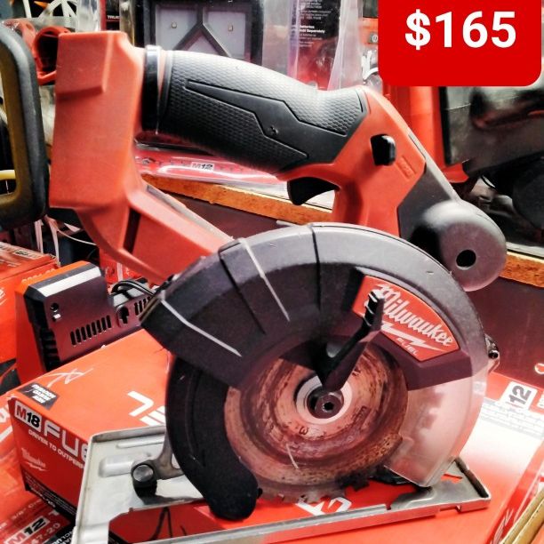 Milwaukee M18 FUEL 18-Volt Lithium-Ion Brushless Cordless Metal Cutting  5-3/8 in Circular Saw (Tool-Only) for Sale in San Bernardino, CA OfferUp