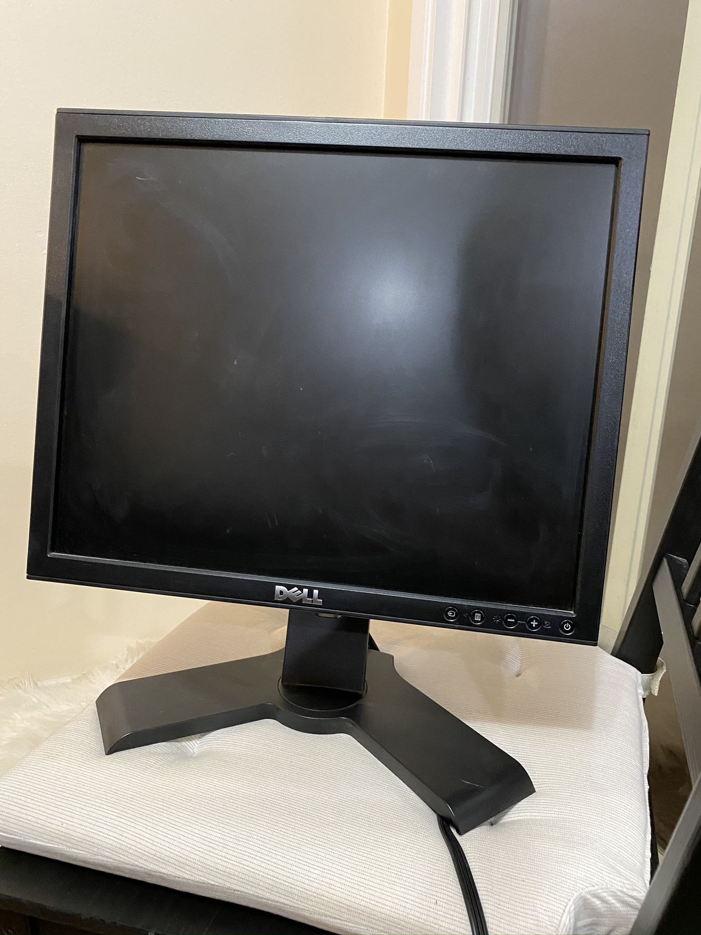 Assorted Dell Office Monitors