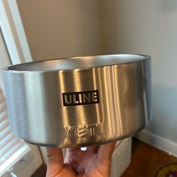 YETI - Dog Bowl, Large 64 oz