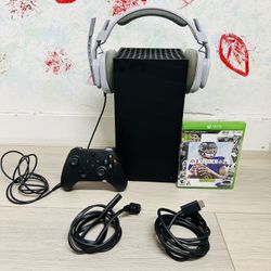 Microsoft Xbox Series X - 1 TB , Bonus 1 Headset, 1 Game ( Used Very New )