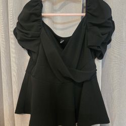 cute plus size top 🖤