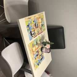 Lovely White Table And chairs