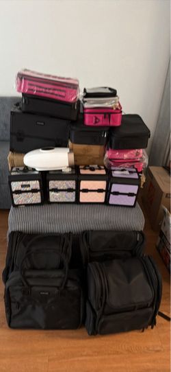 Large Lot of Makeup Cases and Bags