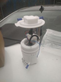 Automotive parts and accessories fuel pump for Santa Fe and  Hyundai
