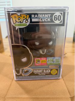 FUNKO POP SDCC 2026 EXCLUSIVE RADIANT BLACK GLOW IN THE DARK LE 5000 CON STICKER